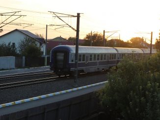 Tren în Valu lui Traian. FOTO Adrian Boioglu / Valureni.ro