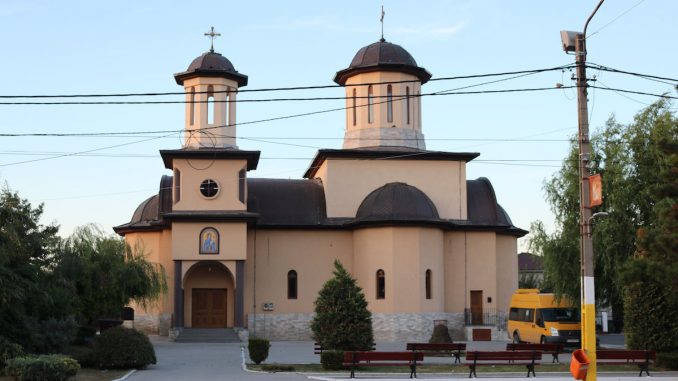 Biserica Valu lui Traian. FOTO Adrian Boioglu / Valureni.ro