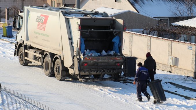 Gunoiul colectat de echipa IRIDEX pe timp de iarnă la Valu lui Traian. FOTO Adrian Boioglu