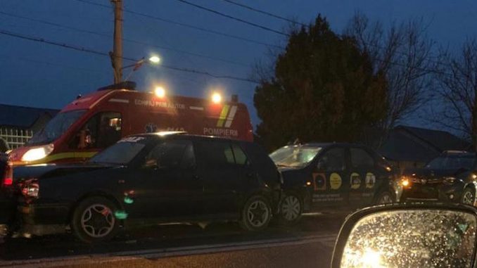 Accident rutier cu 5 mașini în Valu lui Traian. FOTO A. O.