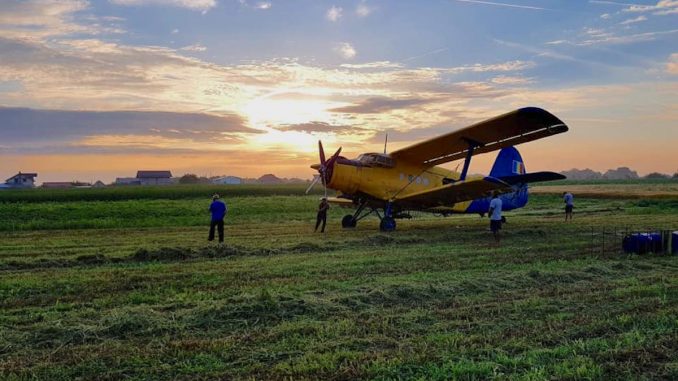 Dezinsecție aeriană la Valu lui Traian. FOTO RAS Tuzla