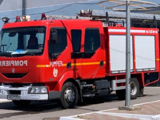 Autospecială de pompieri a ISU Dobrogea, staționată în Valu lui Traian. FOTO Adrian Boioglu / valureni.ro