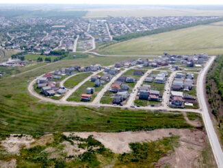Cartierele Zona F și Zona C din Valu lui Traian. FOTO Adrian Boioglu / Vălureni
