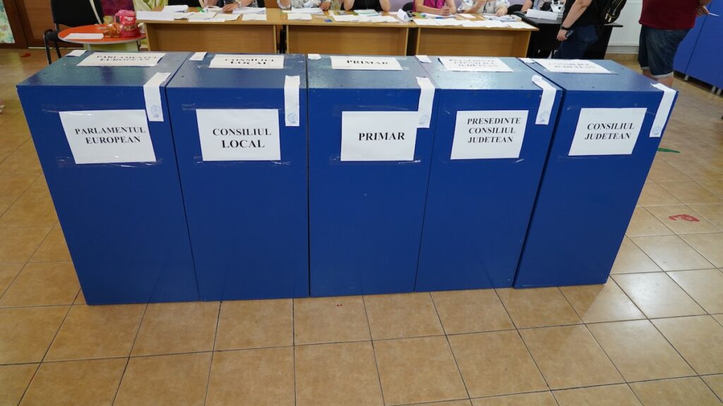 Alegeri în Valu lui Traian. FOTO Adrian BOIOGLU / Valureni.ro