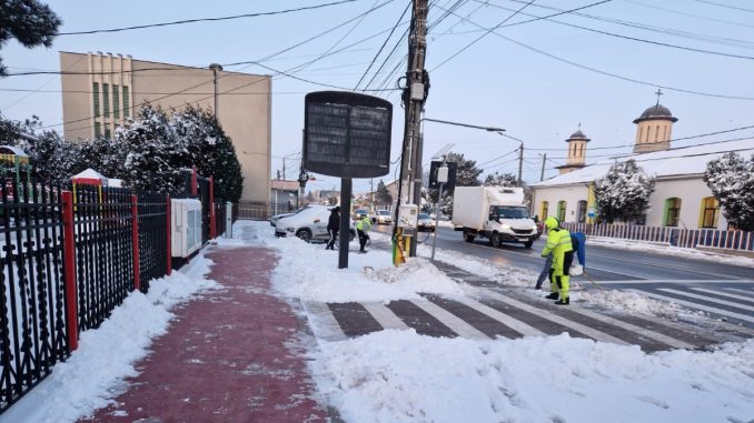 Acțiune de deszăpezire la Valu lui Traian. FOTO Gospodărie Comunală Valu lui Traian