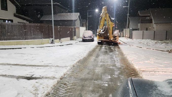Lucrări de deszăpezire la Valu lui Traian. FOTO PVT