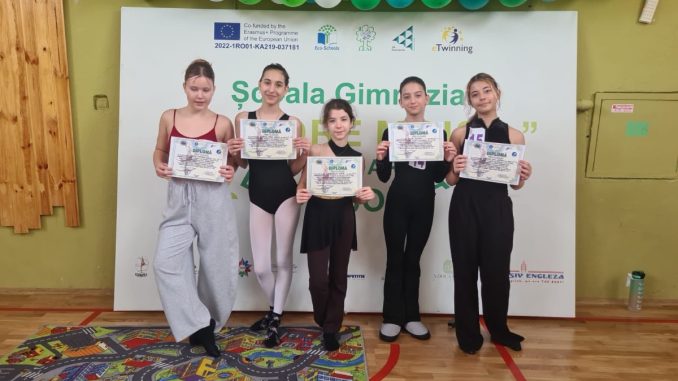 Elevele Școlii Gimnaziale Nr. 2 din Valu lui Traian excelează la gimnastică aerobică. FOTO Facebook