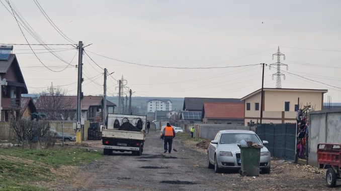 Reprezentanții Gospodăriei Comunale Valu lui Traian îndeamnă locuitorii să semnaleze, în continuare, situațiile care necesită atenția și intervenția autorităților publice locale. FOTO Gospodărie Comunală Valu lui Traian